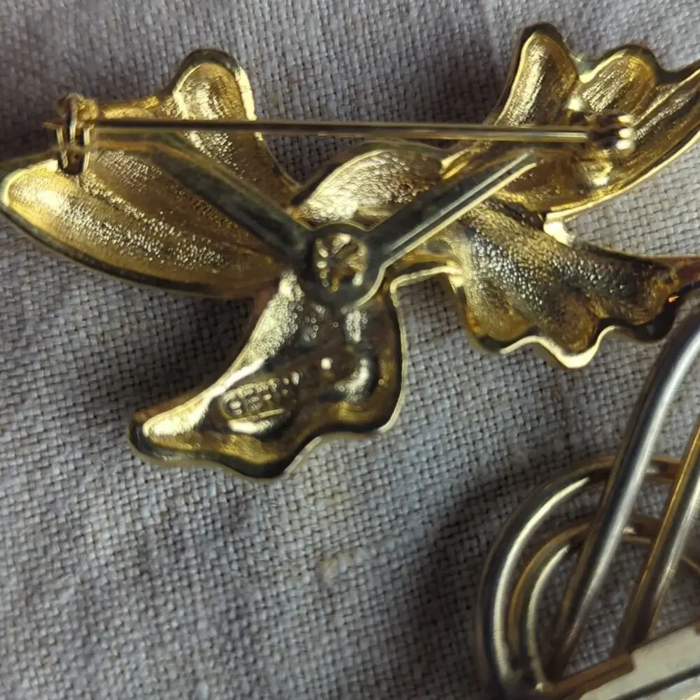 Vintage Signed Brooch Set – Gerry & Sarah Coventry Gold Tone Costume Jewelry - Picture 4 of 8